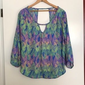 Women’s American eagle top size large